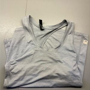 Vuori Lux Performance Tank Size Small Platinum Heather